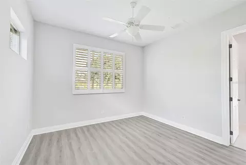 Bedroom - 854 Macewen Dr, Osprey, FL 34229 photo 2 of 7