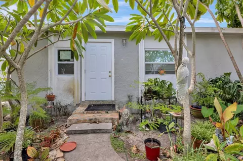 3278 56th Ave N, Saint Petersburg, FL 33714
