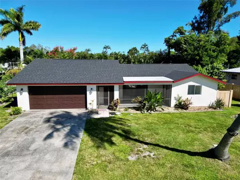 2461 Woodland Cir, Fort Myers, FL 33907
