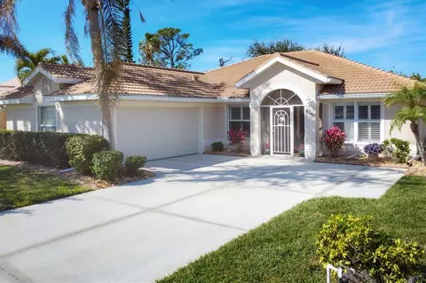 8240 Parkside Dr, Englewood, FL 34224
