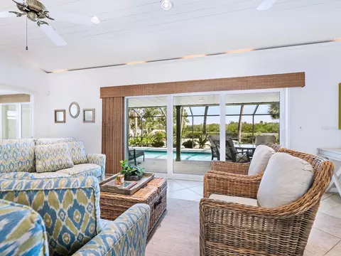 Living - 18 N Casey Key Rd, Osprey, FL 34229 photo 3 of 5