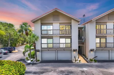 1093 Lake House Cir #C205, Sarasota, FL 34242