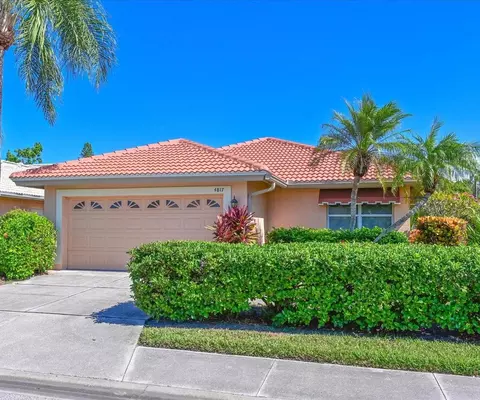 4817 Montrose Dr, Bradenton, FL 34210