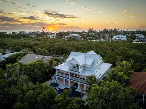 598 Lyons Ln, Longboat Key, FL 34228