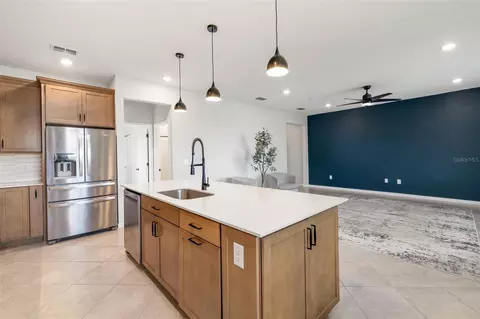 Kitchen - 9406 Lamine Way, Parrish, FL 34219 photo 1 of 6