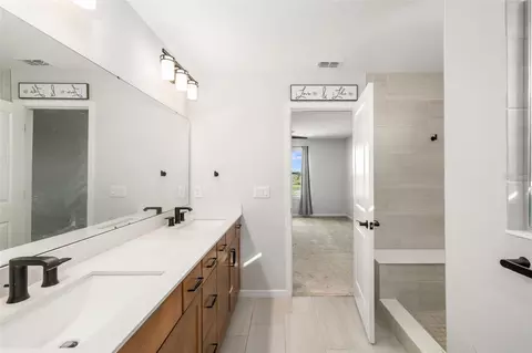 Bath - 9406 Lamine Way, Parrish, FL 34219 photo 3 of 6
