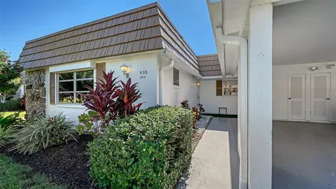 5474 Riverbluff Cir #V35, Sarasota, FL 34231