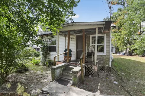 611 8th St SW, Live Oak, FL 32064