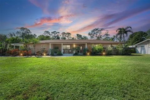 2411 32nd Ave W, Bradenton, FL 34205
