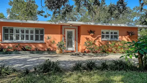 304 21st St W, Bradenton, FL 34205