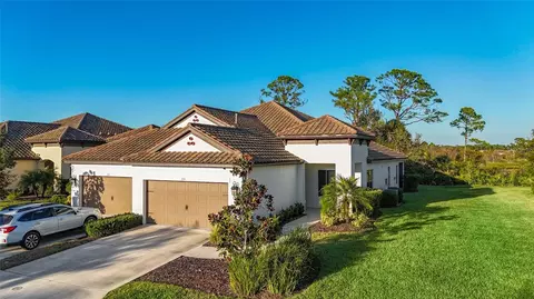 220 Sarezzo Cir, Nokomis, FL 34275