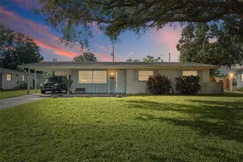 2952 Sequoia Ln, Sarasota, FL 34237