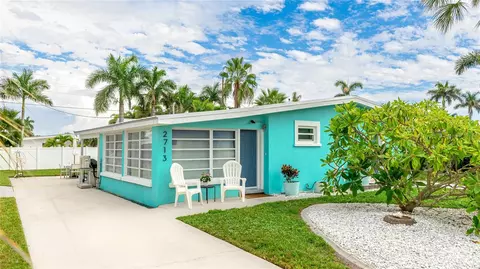 2713 Avenue C, Holmes Beach, FL 34217