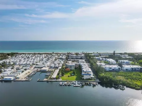 3810 Gulf Of Mexico Dr #F105, Longboat Key, FL 34228