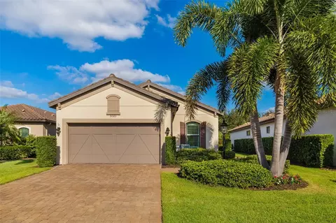 5043 Serata Dr, Bradenton, FL 34211