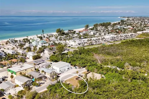 3017 Avenue C, Holmes Beach, FL 34217 photo 2