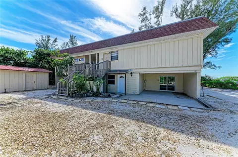 101 73rd St #2, Holmes Beach, FL 34217