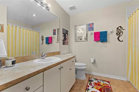 Bath - 5315 119th Ter E, Parrish, FL 34219 photo 1 of 2
