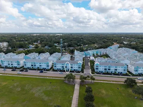 389 Gowdy Rd, Sarasota, FL 34237