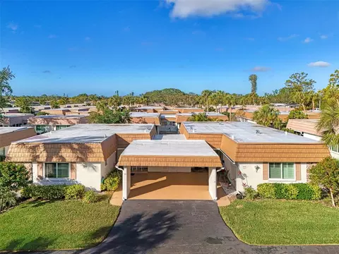 2505 Riverbluff Pkwy #V196, Sarasota, FL 34231