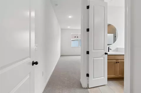 Entry Way - 11837 Moonsail Dr, Parrish, FL 34219 photo 9 of 23
