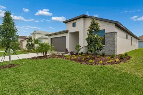 Exterior - 11837 Moonsail Dr, Parrish, FL 34219 photo 4 of 7