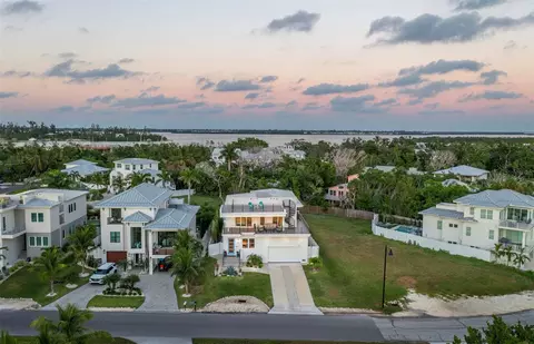 6810 Longboat Dr S, Longboat Key, FL 34228