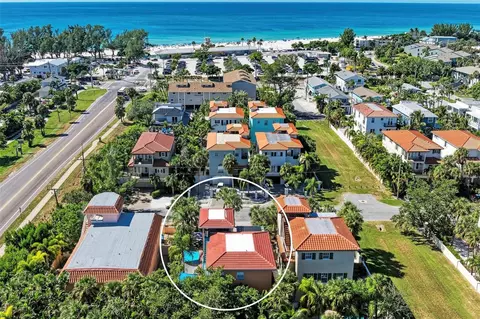 4003 5th Ave, Holmes Beach, FL 34217