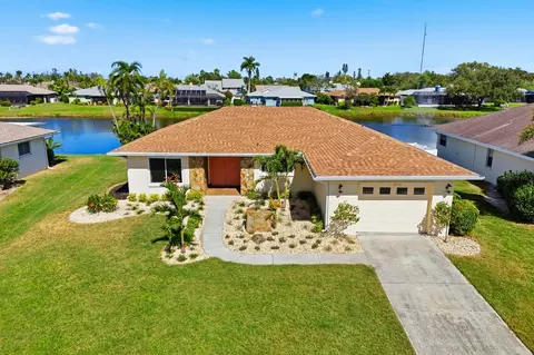8711 51st Ave W, Bradenton, FL 34210