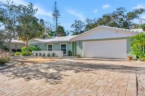 630 Venice Ln, Sarasota, FL 34242