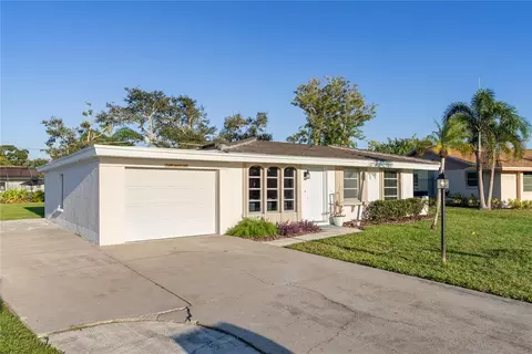 466 Sunnyside Dr, Venice, FL 34293