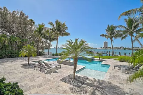 101 Seagull Ln, Sarasota, FL 34236