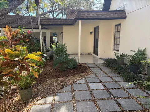2237 Circlewood Dr #18, Sarasota, FL 34231