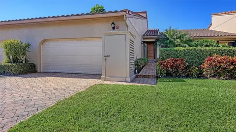 2367 Harbour Oaks Dr, Longboat Key, FL 34228