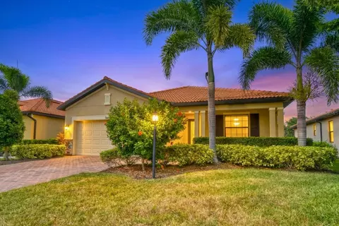 10015 Marbella Dr, Bradenton, FL 34211