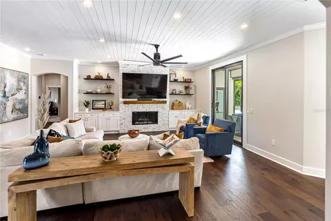 Living - 18702 69th Ave E, Bradenton, FL 34211 photo 1 of 4