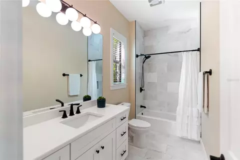 Bath - 18702 69th Ave E, Bradenton, FL 34211 photo 4 of 5