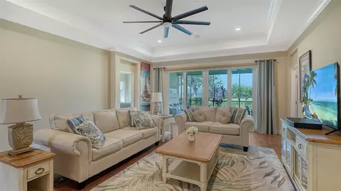 Living - 1121 Thornbury Dr, Parrish, FL 34219 photo 2 of 4