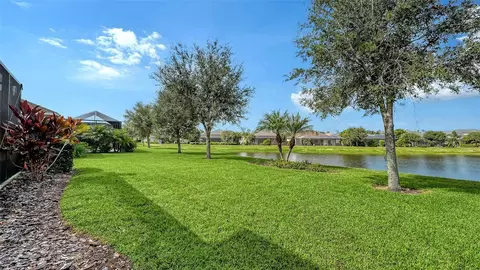 Exterior - 1121 Thornbury Dr, Parrish, FL 34219 photo 10 of 18