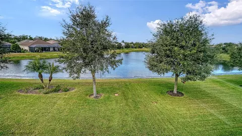 Exterior - 1121 Thornbury Dr, Parrish, FL 34219 photo 4 of 18