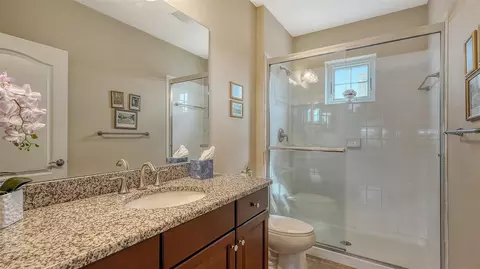 Bath - 1121 Thornbury Dr, Parrish, FL 34219 photo 4 of 4