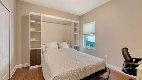 Bedroom - 1121 Thornbury Dr, Parrish, FL 34219 photo 3 of 4