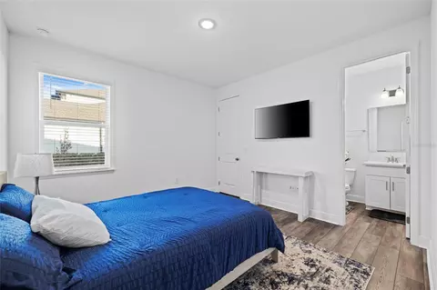 Bedroom - 14911 18th Run E, Parrish, FL 34219 photo 4 of 11