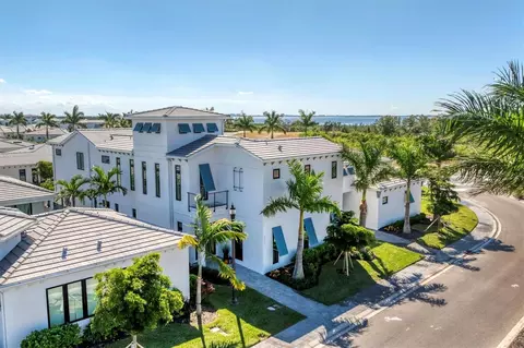 5951 Redbay Blvd, Bradenton, FL 34210