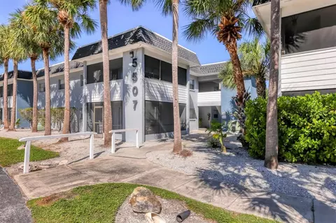 5507 Fountain Lake Cir #B203, Bradenton, FL 34207