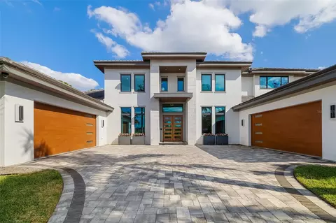 3236 Founders Club Dr, Sarasota, FL 34240