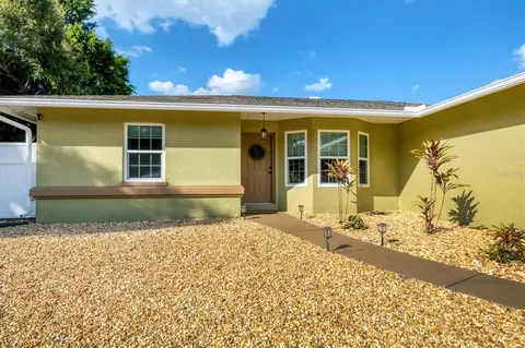 1275 42nd St, Sarasota, FL 34234