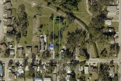 302 12th St W, Palmetto, FL 34221