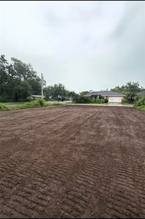 2028 30th Ave E, Bradenton, FL 34208 photo 1
