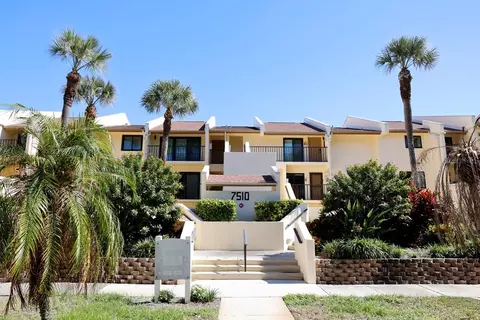 7510 Sunshine Skyway Ln S #T13, Saint Petersburg, FL 33711